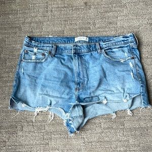 Abercrombie & Fitch High Rose Mom Short
